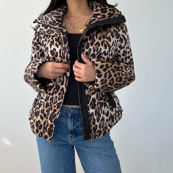 Girdear Leopard Print Hooded Puffer Jacket - Medium - Picture 5 of 7